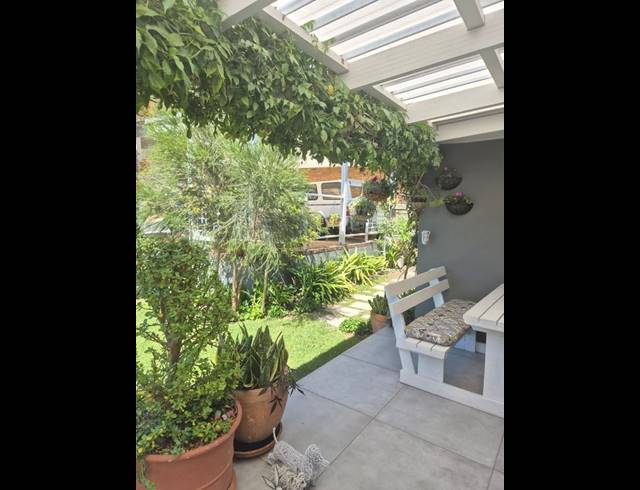 3 BEDROOM HOUSE FOR SALE IN VOELKLIP